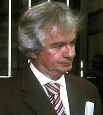 Justiça  suspende contrato de 200 mil do advogado  Carlos Alberto Menezes com Assembléia