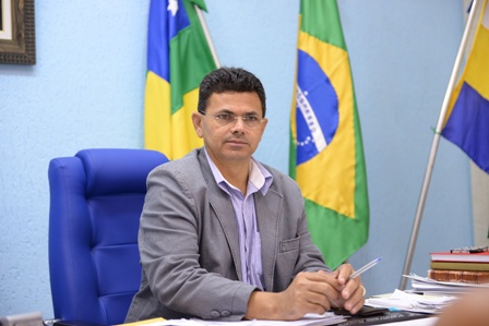 Prefeito de Itabaiana emite nota e desmente candidatura em 2018