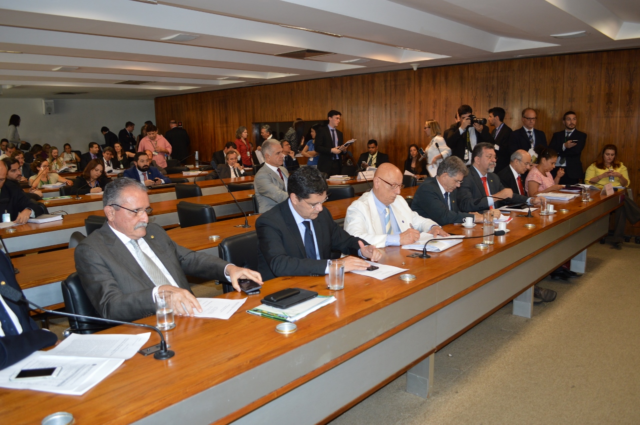 Redução de taxas de terrenos de Marinha beneficiará aracajuanos