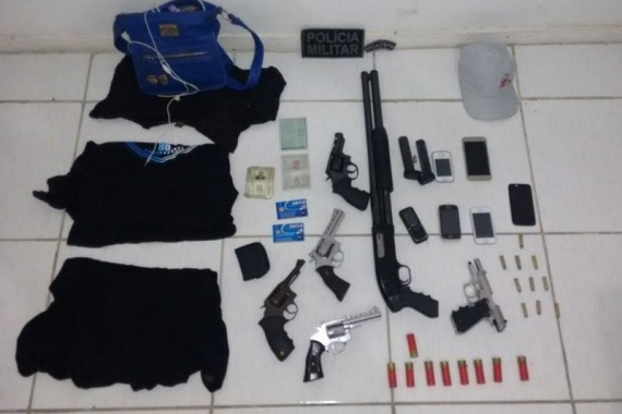 Polícia prende quadrilha e apreende armas e munições em Propriá PM desarticula quadrilha e apreende armas e munições em Propriá