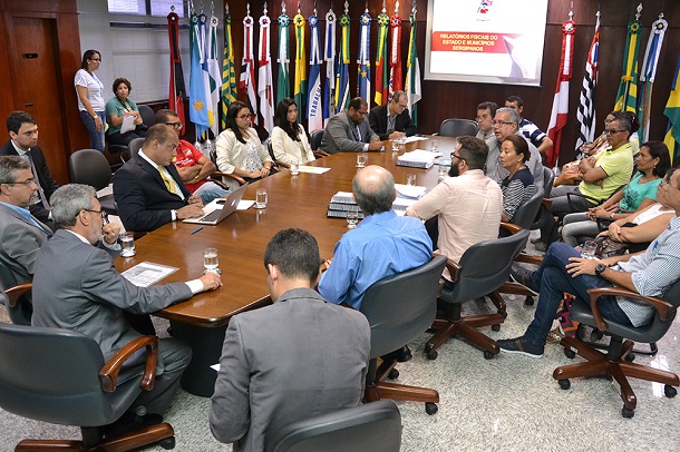 Tribunal de Contas se reúne com dirigentes do Sintese