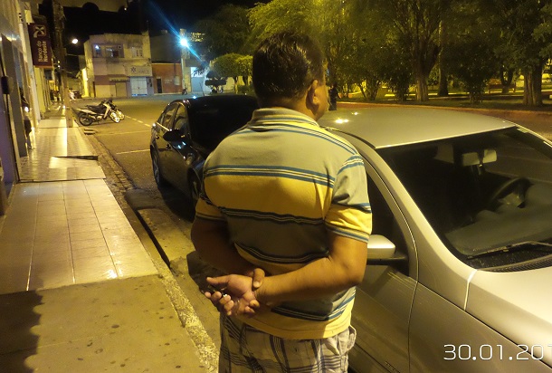 Bandidos invadem casa de parentes do Governador de Sergipe e realizam assalto