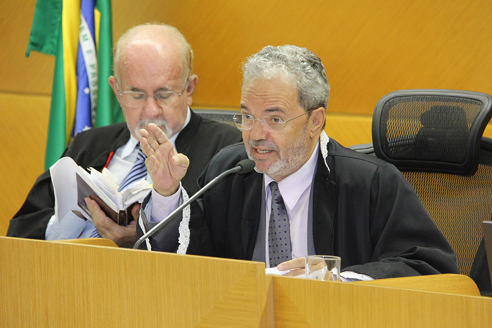 29 prefeituras alegam pagamento da folha do magistério