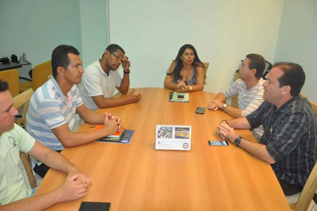 Agentes de saúde querem reajuste salarial