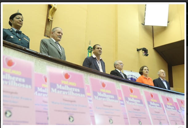 Entrega de prêmio “Mulheres Maravilhosas” é realizado no plenário da Alese