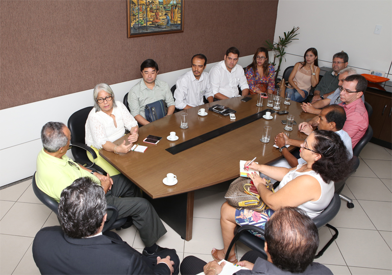 Prefeito faz acordo com médicos de Aracaju e categoria desiste da greve