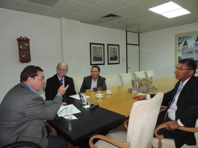 Presidente do TJSE recebe direção do Sindifisco