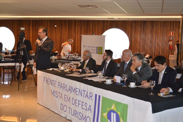 Deputado defende projetos na  área de turismo que gerem emprego e renda