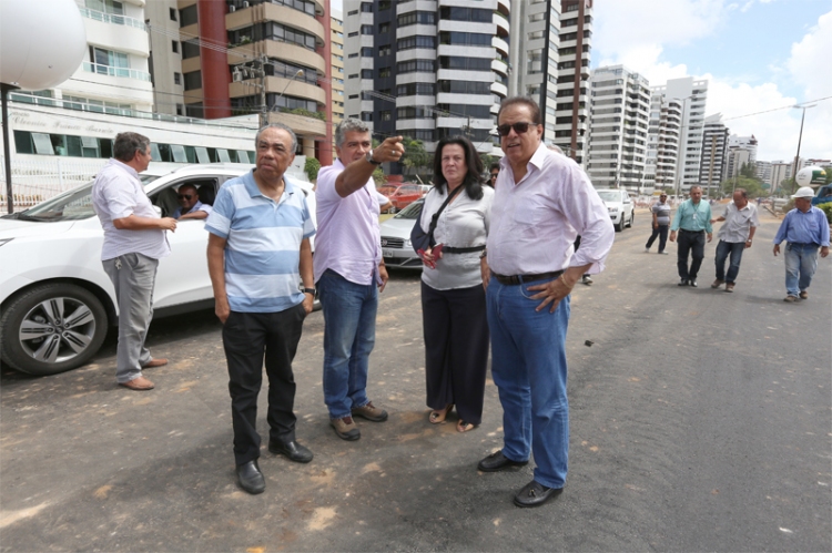 Prefeito João Alves Filhos destaca que em pouco tempo obras da Beira Mar estará concluída