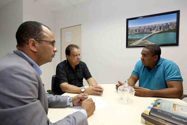 Secretário da comunicação recebe visita de diretoria do Sindelimp