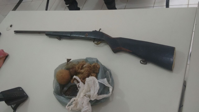 Polícia prende homem que agredia a esposa