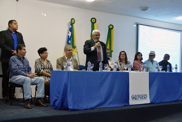 Secretário Jorge Carvalho aborda o uso da tecnologia e a comunicação em favor da Educação