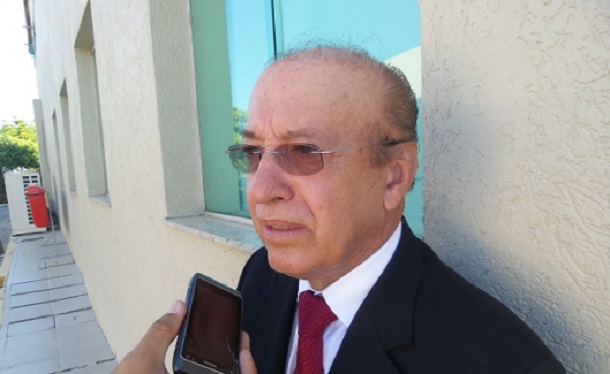 Valadares afirma que o PSB estuda a situação de cada Estado para eleições 2018