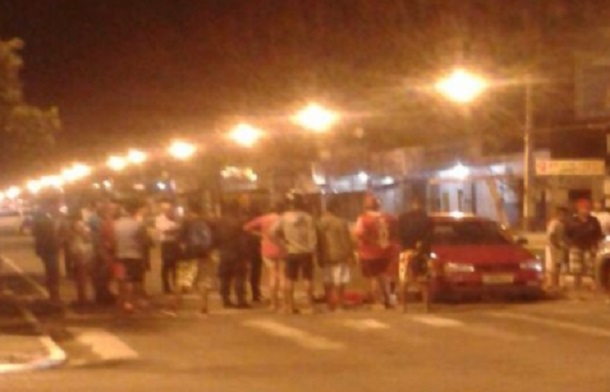 Homem é assassinado após parar em semáforo em Aracaju