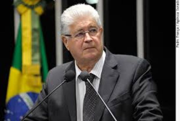 Roberto Requião vai participar  da Conferência dos Bancários da BA e SE