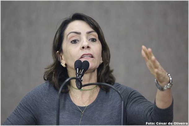 Vereadora diz existe algo errado e podre na fuga da CPI do Lixo