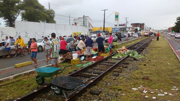 Por falta de pagamento Sergipe proibe feira livre dentro do João Hora