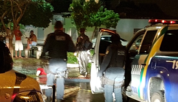 Jovem é assassinado na Barra dos Coqueiros com vários tiros