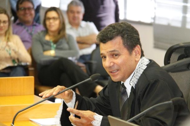 Ex-prefeita de Santana do São Francisco é condenada a ressarcir mais de 40 mil