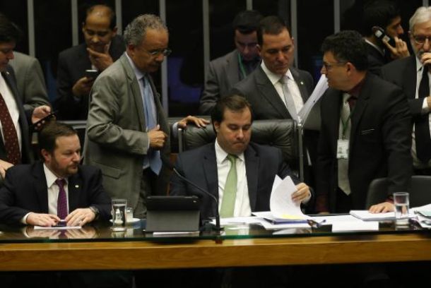 Câmara  retira percentual de fundo público eleitoral