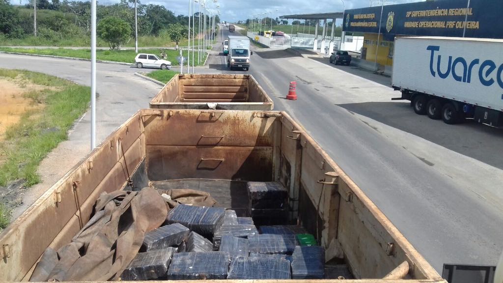 PRF apreende mais de 3 toneladas de maconha em Malhada dos Bois