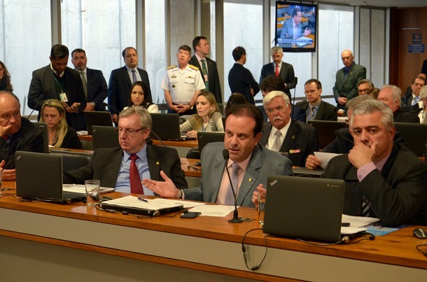 Nova regra para registros de nascimento e Parcelamento de débitos previdenciários são aprovadas