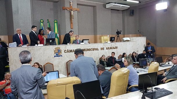 Nitinho é reeleito presidente da Câmara