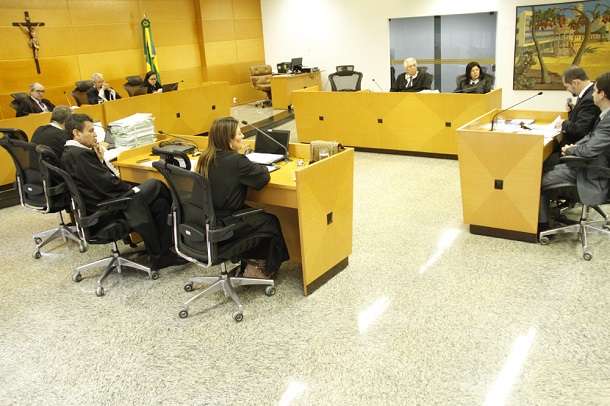 Pleno do TCE decide manter suspensa licitação do lixo de Aracaju