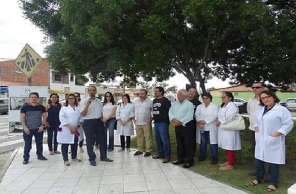 Médicos paralisam atividades e cobram reunião com PMA