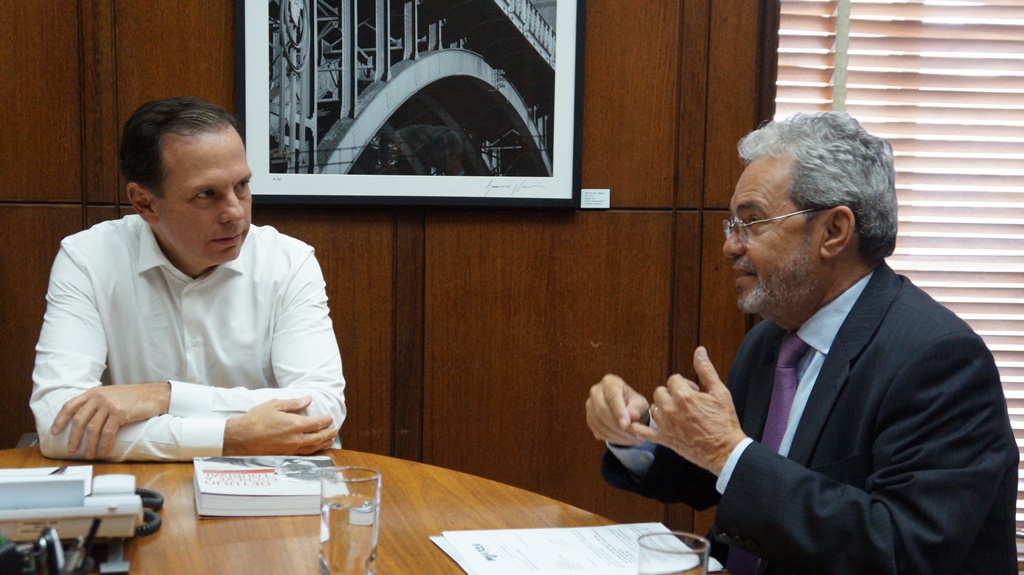 João Doria garante ao presidente do TCE a reedição de obras sergipanas raras
