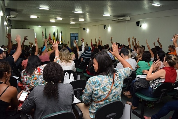 Professores de Aracaju decidem manter greve