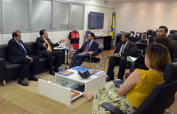 André Moura se reúne com ministro para pedir funcionamento integral do Hospital Regional de Lagarto