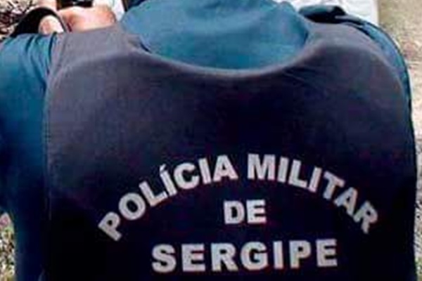 Bandidos assaltam policial em seu carro na BR 101