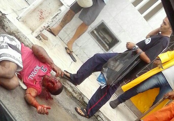 Homem é linchado no Bairro Industrial após assaltar ônibus e salvo pela Guarda Municipal de Aracaju