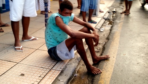 Homem é espancado no centro de Aracaju por causa de roubo de celular