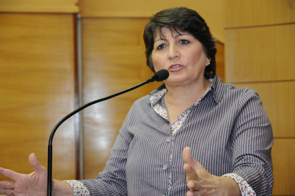 “é preciso que o prefeito diga a Sergipe que quer que eu saia do seu caminho” disse deputada Maria Mendonça