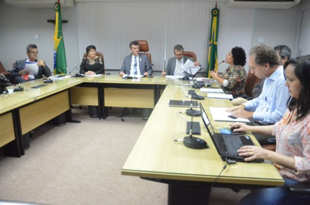 Comissão discute limites municipais