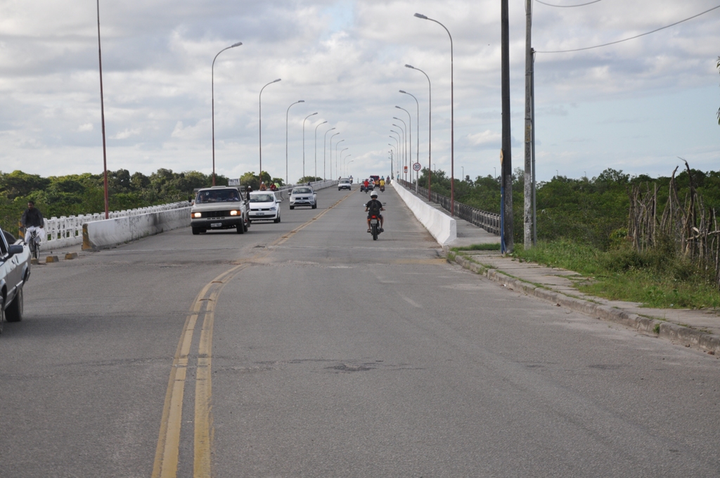Tráfego da Ponte do Rio do Sal está liberado