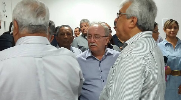 Presidente da Alese acompanha governador Jackson Barreto e secretário Almeida em visita as obras do HUSE