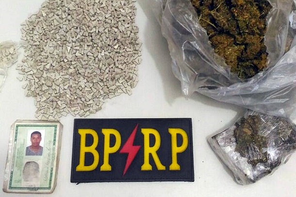 Radiopatrulha prende homem com 1.800 comprimidos de ecstasy