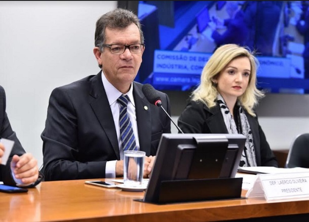 Deputado Federal Laércio Oliveira quer o fim do foro privilegiado