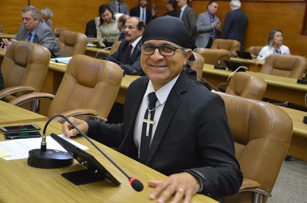 Deputado propõe redução da taxa de renovação da CNH para idosos