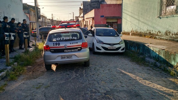 CPtran recupera no Bairro Santo Antônio veículo tomado de assalto no Grageru