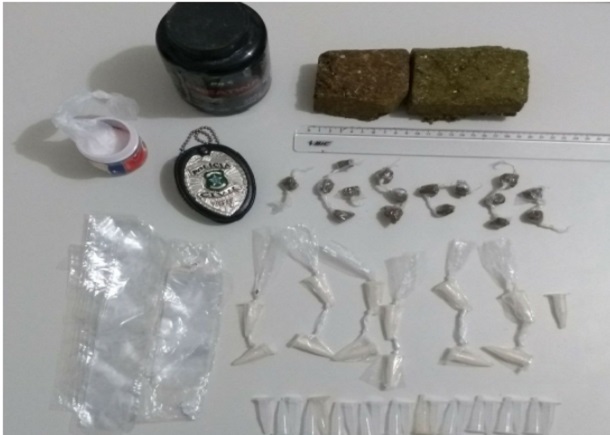 Policiais de Estância prendem acusados por tráfico de drogas e roubo a idoso