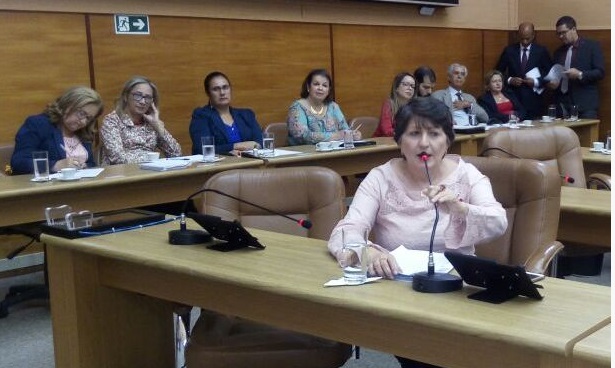 “Caso o dinheiro não seja investido na recuperação da malha viária, vou procurar a Justiça”, diz Maria Mendonça