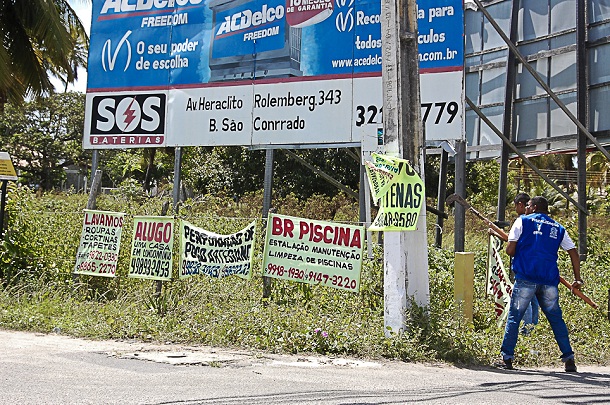 Emsurb inicia operação de combate a poluição visual