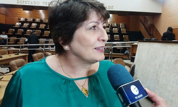 Deputada Maria Mendonça lamenta falta de respeito do Governador Jackson Barreto com servidores aposentados