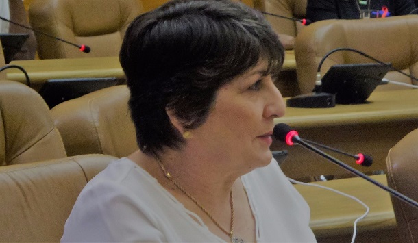 Deputada Maria Mendonça volta a cobrar “atendimento digno” para pacientes com câncer