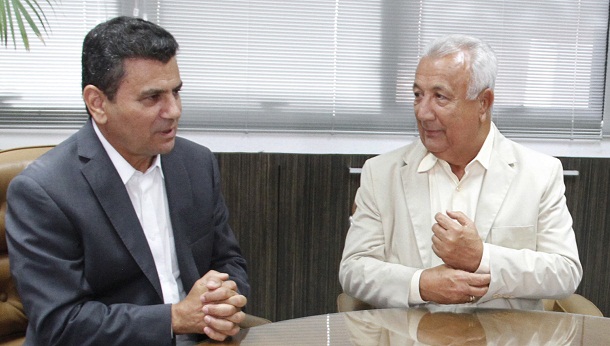 Governador visita presidente do TCE Ulices Andrade para lhe desejar sucesso