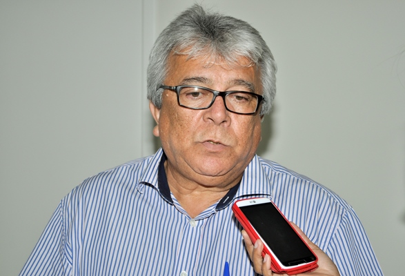 Saúde leva caso da troca de bebes na maternidade à delegacia